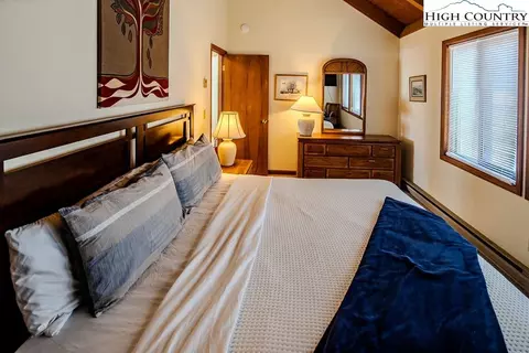 100 Beechtop Rd, Beech Mountain, NC 28604 photo 16