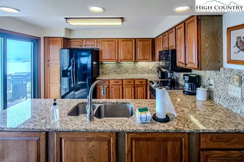 100 Beechtop Rd, Beech Mountain, NC 28604 photo 13