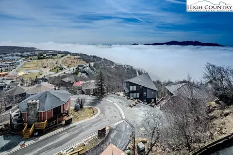 100 Beechtop Rd, Beech Mountain, NC 28604 photo 35