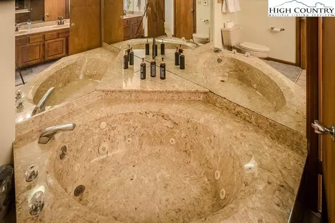 100 Beechtop Rd, Beech Mountain, NC 28604 photo 19