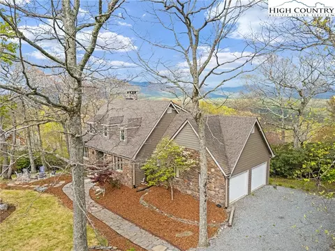 211 Saddle Crest Rd, Blowing Rock, NC 28605