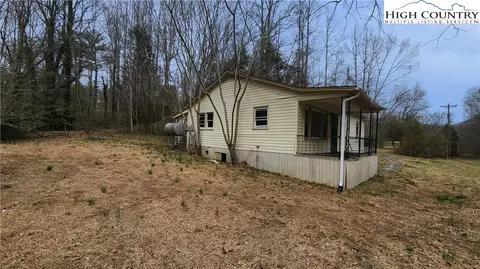 2379 Indian Grave Rd, Lenoir, NC 28645