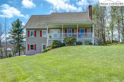 109 E Meadows Ln, Boone, NC 28607