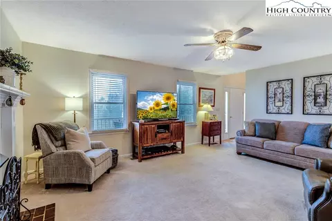 109 E Meadows Ln, Boone, NC 28607 photo 9