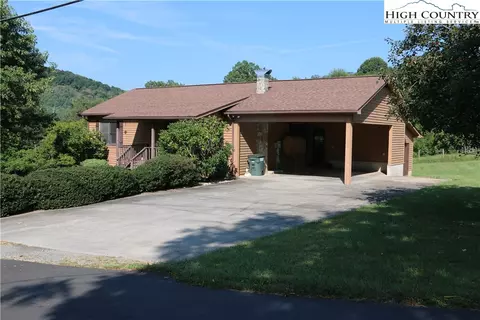 133 Maple St, Sparta, NC 28675