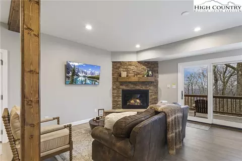 Living - 240 Silver Fox Trl, Beech Mountain, NC 28604 photo 5 of 5