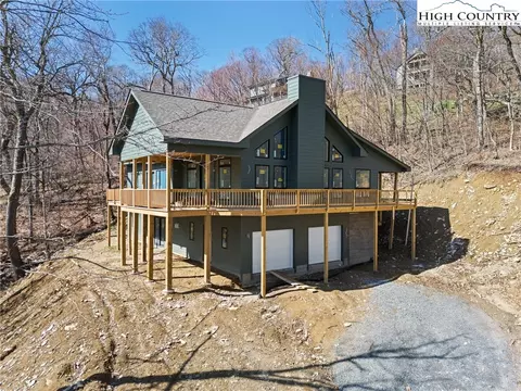 240 Silver Fox Trl, Beech Mountain, NC 28604