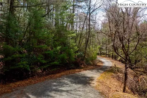 tbd Hollyknoll, Glade Valley, NC 28627