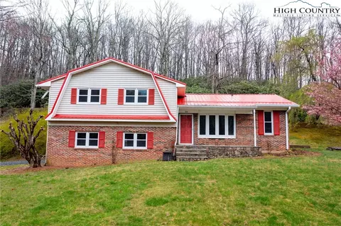 346 Mountain Shadows Rd, Jefferson, NC 28640