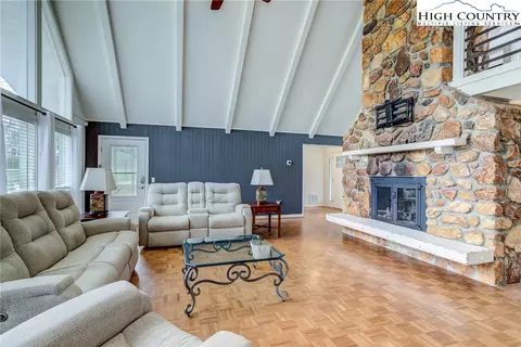 Living - 994 Ridge Rd, Roaring Gap, NC 28668 photo 2 of 4