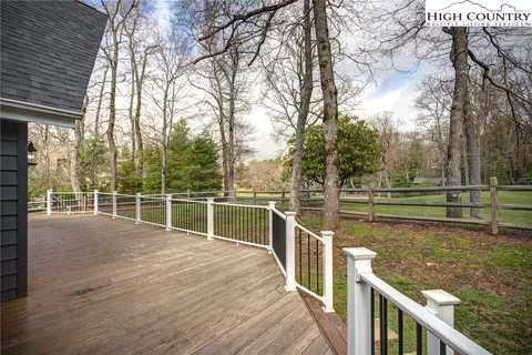 Exterior - 994 Ridge Rd, Roaring Gap, NC 28668 photo 4 of 7