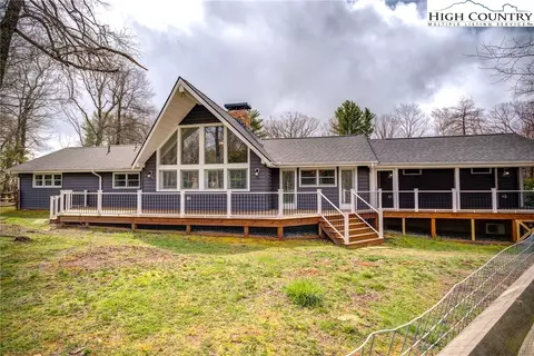 Exterior - 994 Ridge Rd, Roaring Gap, NC 28668 photo 2 of 7