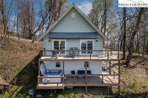 7933 Pinnacle Wind Ln, Lenoir, NC 28645