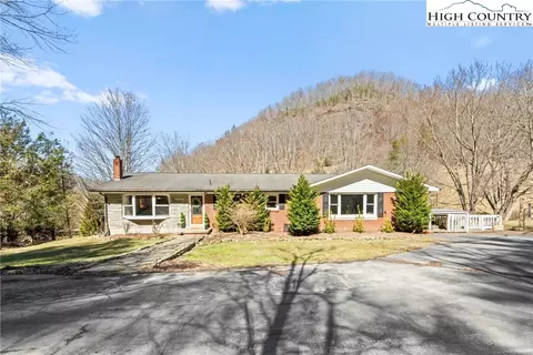 2430 Bairds Creek Rd, Vilas, NC 28692