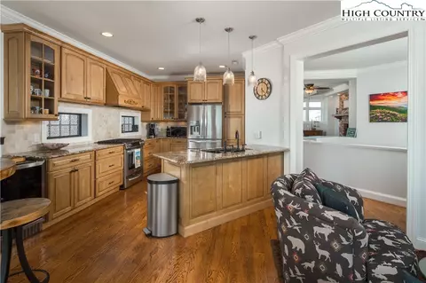 412 Oz Rd, Beech Mountain, NC 28604 photo 10