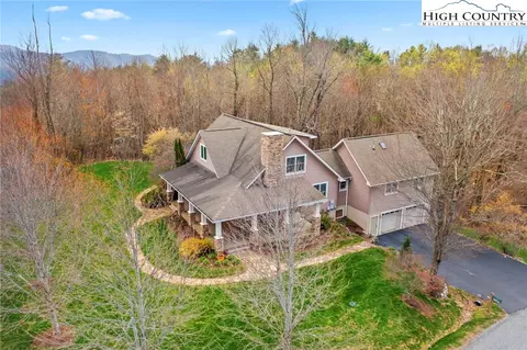 671 Parkcrest Dr, Boone, NC 28607
