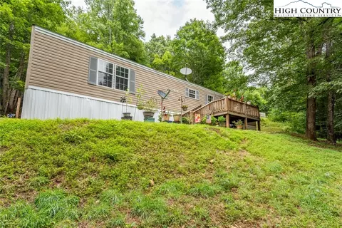 365 Call Creek Rd, Fleetwood, NC 28626