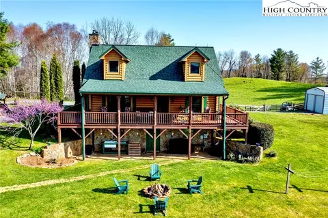434 Sunny Ln, Crumpler, NC 28617