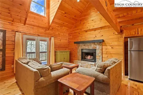 1620 Grandview Dr, Boone, NC 28607 photo 3
