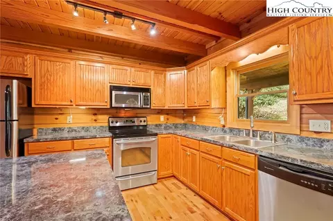 1620 Grandview Dr, Boone, NC 28607 photo 10