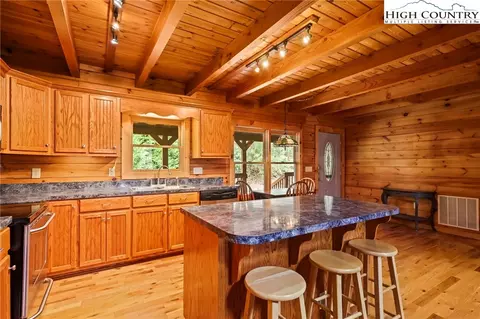 1620 Grandview Dr, Boone, NC 28607 photo 9