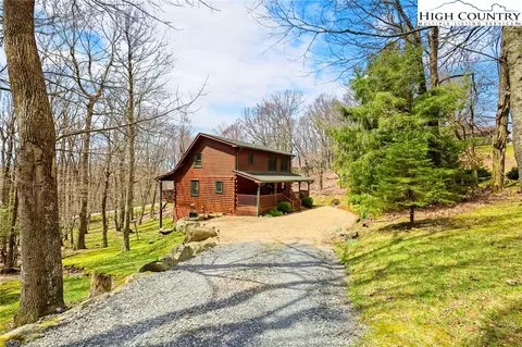 1620 Grandview Dr, Boone, NC 28607 photo 2