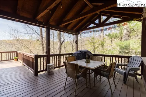 310 W Laurel Cir, Deep Gap, NC 28618 photo 34