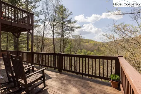 310 W Laurel Cir, Deep Gap, NC 28618 photo 32