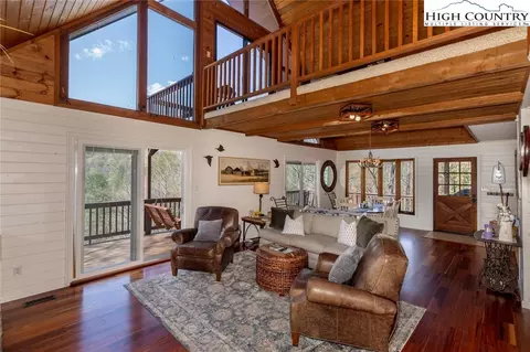 310 W Laurel Cir, Deep Gap, NC 28618 photo 14