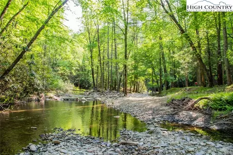 310 W Laurel Cir, Deep Gap, NC 28618 photo 42