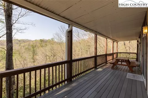 310 W Laurel Cir, Deep Gap, NC 28618 photo 27