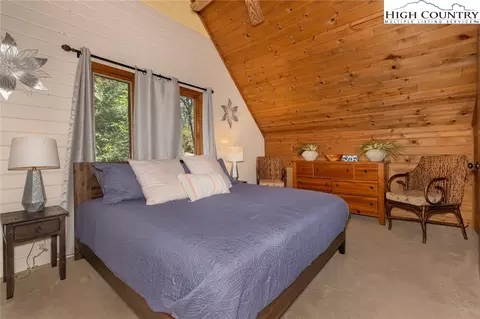 310 W Laurel Cir, Deep Gap, NC 28618 photo 18