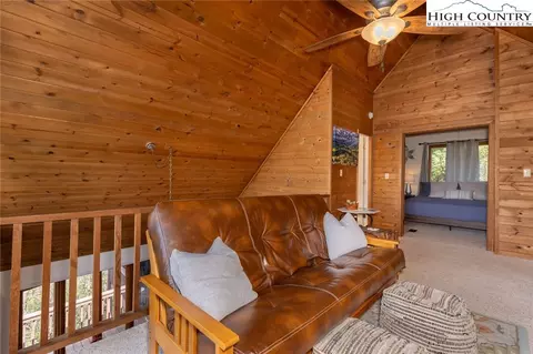 310 W Laurel Cir, Deep Gap, NC 28618 photo 16