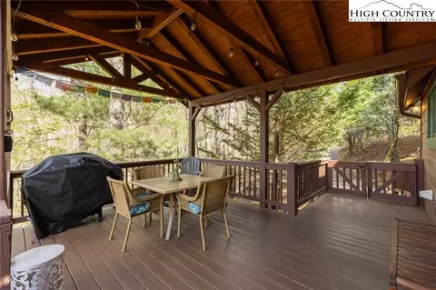 310 W Laurel Cir, Deep Gap, NC 28618 photo 33