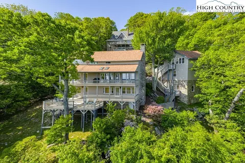 384 Grouse Run, Boone, NC 28607