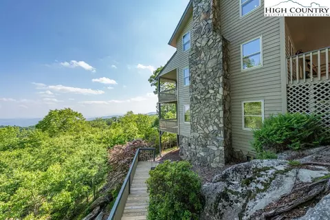 384 Grouse Run, Boone, NC 28607 photo 4