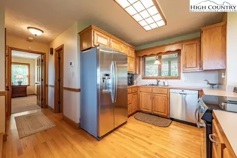 384 Grouse Run, Boone, NC 28607 photo 12