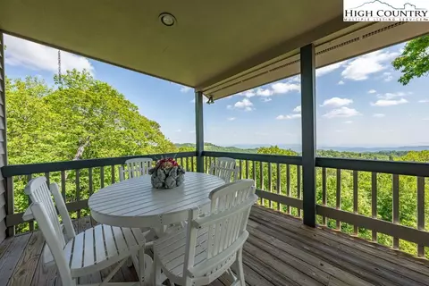 384 Grouse Run, Boone, NC 28607 photo 2