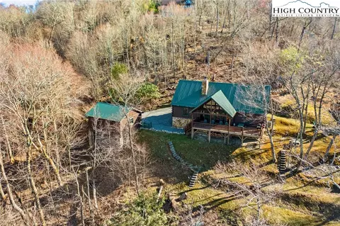 106 Dandelion Ln, Banner Elk, NC 28604