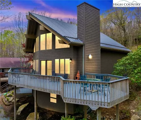 200 Tamarack Rd, Beech Mountain, NC 28604