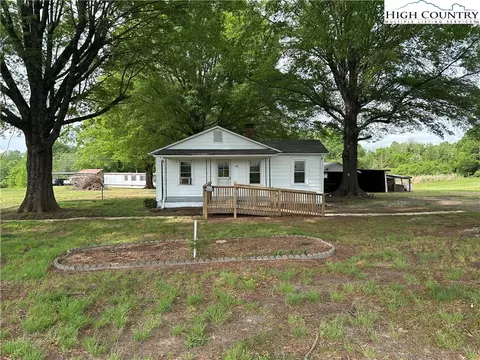 135 Hendren Ln, Hiddenite, NC 28636 photo 34