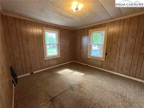 135 Hendren Ln, Hiddenite, NC 28636 photo 26