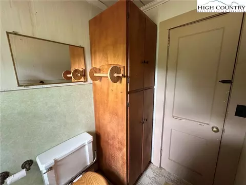 135 Hendren Ln, Hiddenite, NC 28636 photo 25