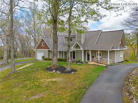 316 Crest Hl, Banner Elk, NC 28604