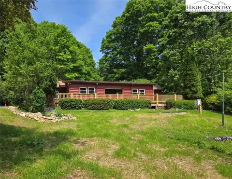 492 Willard Johnson Rd, Vilas, NC 28692 photo 2