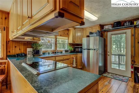 492 Willard Johnson Rd, Vilas, NC 28692 photo 10