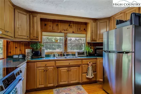 492 Willard Johnson Rd, Vilas, NC 28692 photo 12