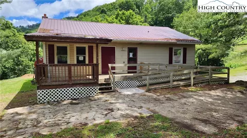 803 Sam Eller Rd, Elk Park, NC 28622