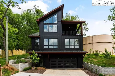 276 Junaluska Rd, Boone, NC 28607