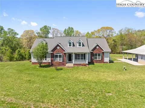 1046 Linneys Mill Rd, Union Grove, NC 28689